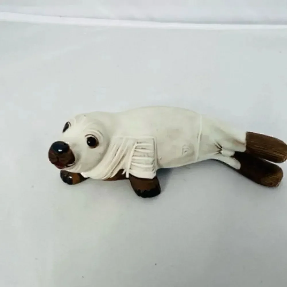 Vintage Casals Peruvian Seal Terracotta Clay Figurine Painted White Excellent co